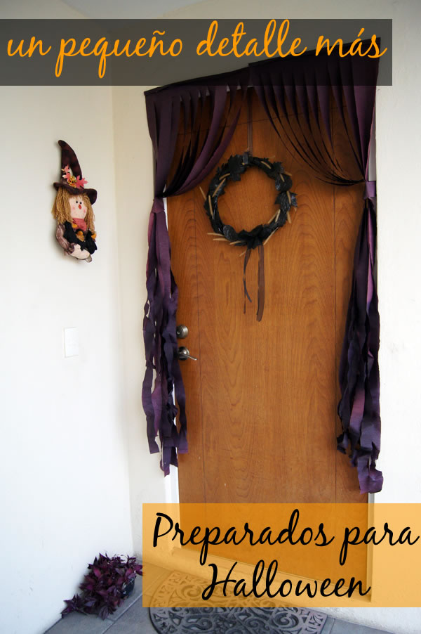 Our front door this Halloween / Nuestra puerta principal en Halloween / Casa Haus