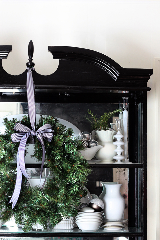 corona blanco y negro