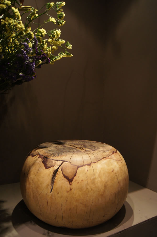 otomán de madera taracea