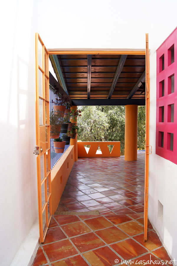 pasillo exterior | Casa Haus