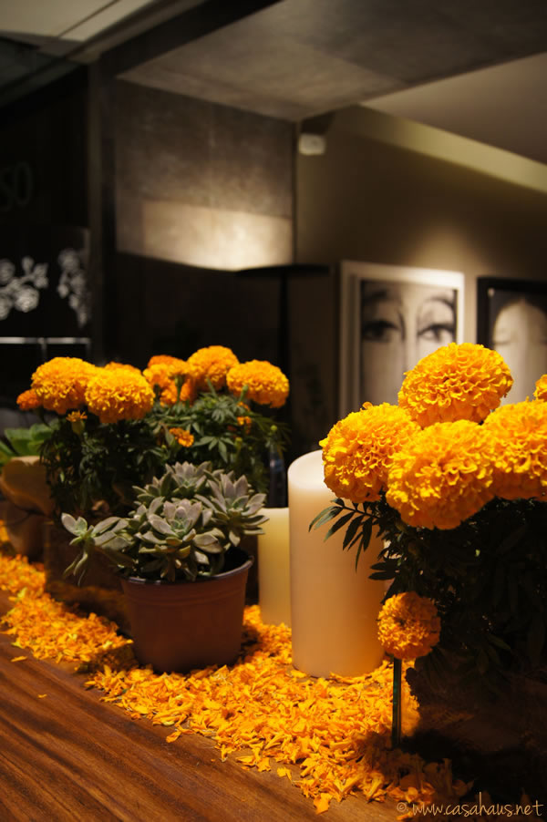 marigold table setting | Casa Haus