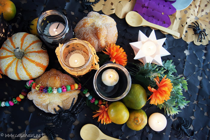 A beautiful Halloween & Day of the Dead tablescape / Una hermosa mesa para Halloween y Día de Muertos - Casa Haus Deco
