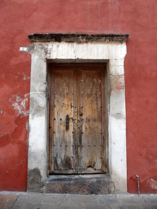 puerta antigua | Casa Haus