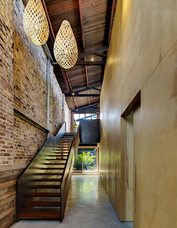 Escaleras frente | Casa Haus