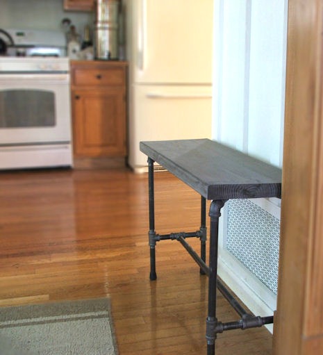 Banca industrial de tubería / Industrial pipe bench / Casa Haus