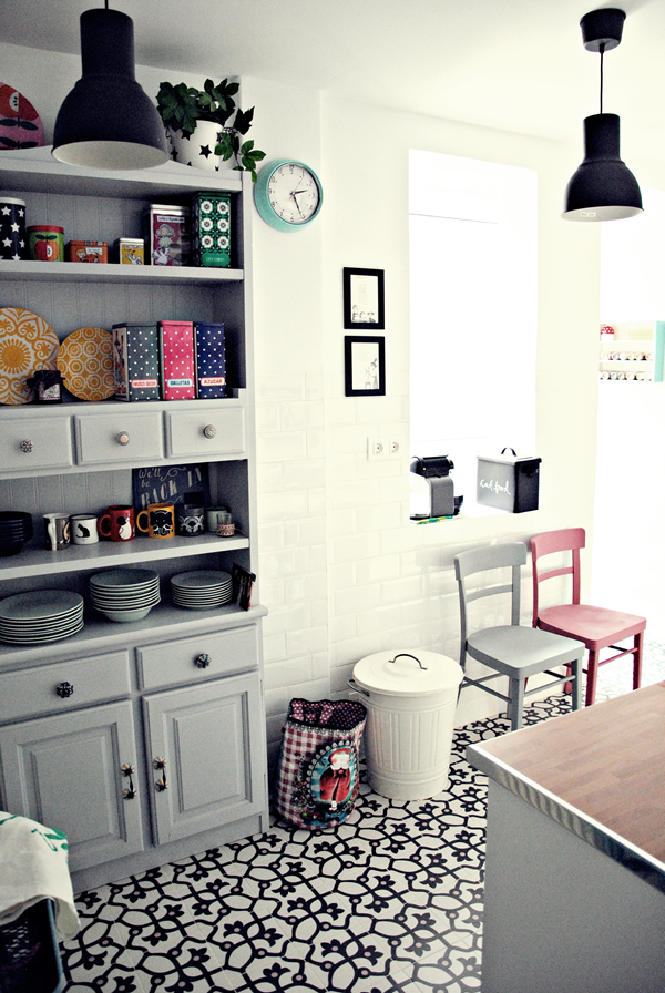 Cocina blanco y negro / Black and white kitchen / Casa Haus