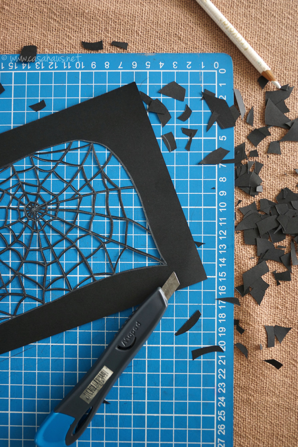 Cut your spiderweb / Corta tu telaraña // Casa Haus