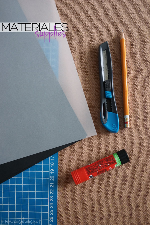 DIY Halloween paper lantern supplies // Materiales para el portavelas de Halloween // Casa Haus