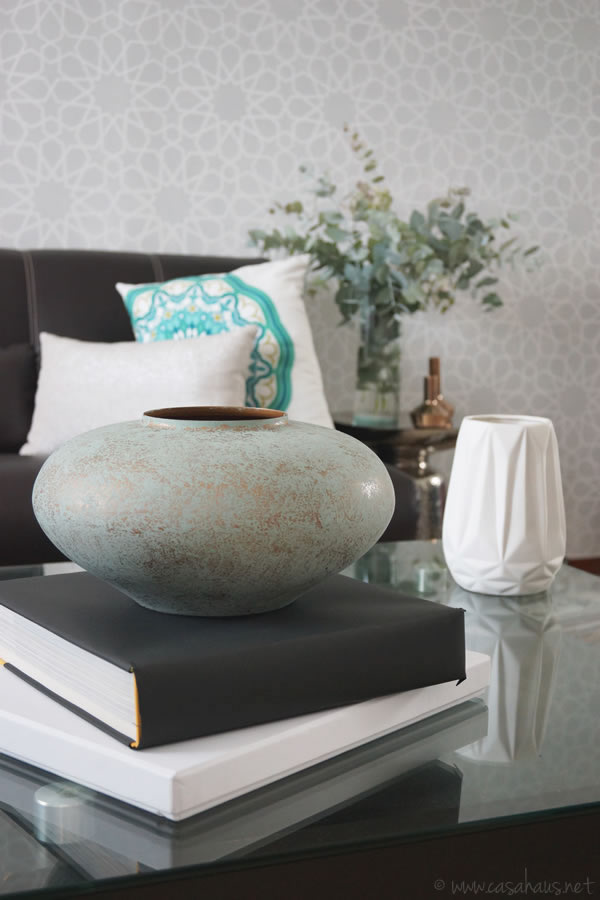 Mint and gray living room / Nuestra sala menta y gris // Casa Haus