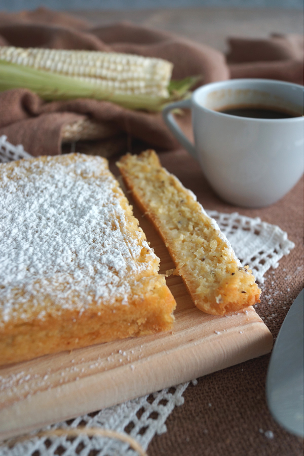 Mexican sweet cornbread / Pan de elote (o choclo) // Casa Haus