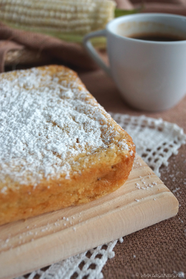Mexican sweet cornbread / Pan de elote (o choclo) // Casa Haus