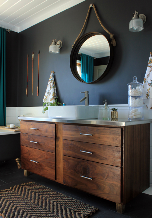 Gorgeous bathrooms with an industrial touch // Hermosos baños con un toque industrial // Casa Haus