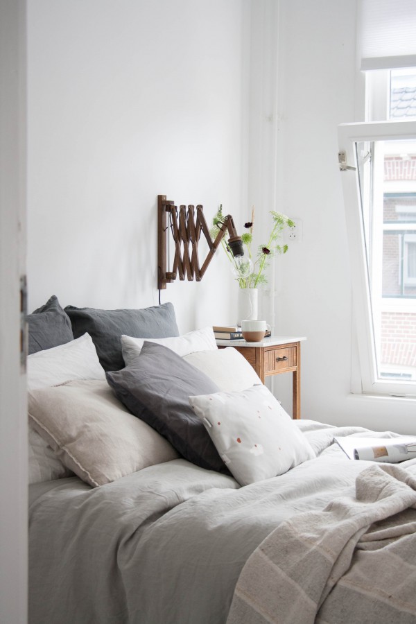 Gorgeous white bedroom before and after // Antes y después: Hermoso dormitorio blanco y sencillo // Casa Haus