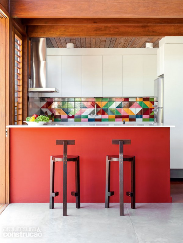 Top design trends: color in the kitchen / Tendencias de diseño: color en la cocina // casahaus.net
