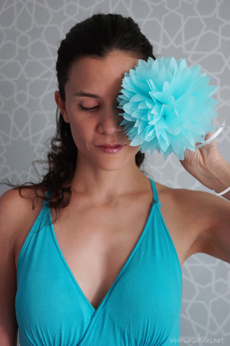 DIY tissue paper topper flower // Flores de papel // casahaus.net