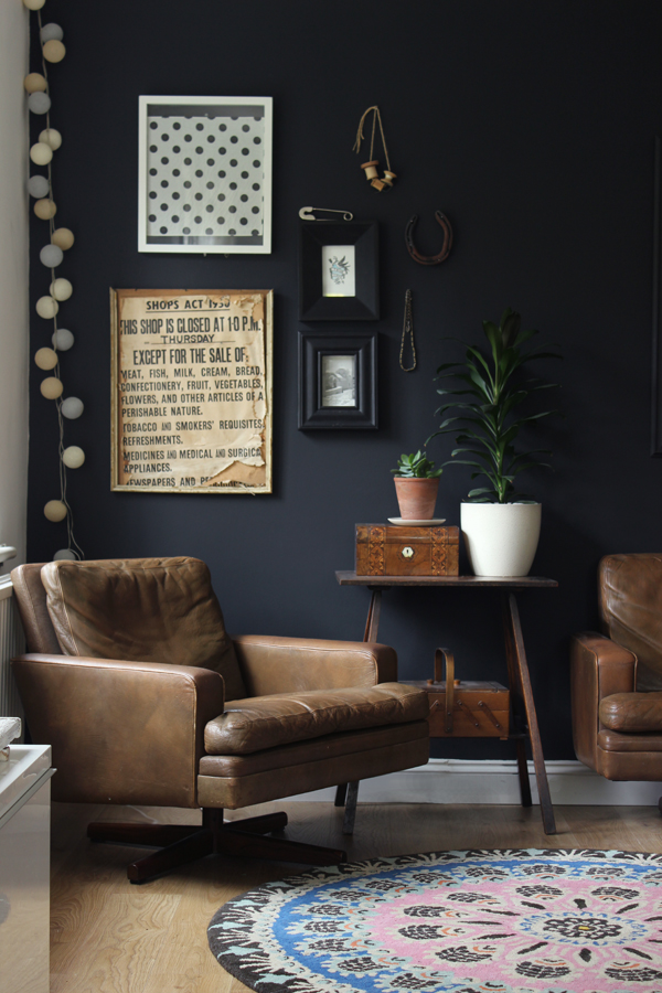 Gorgeous black walls | Hermosas paredes negras | casahaus.net