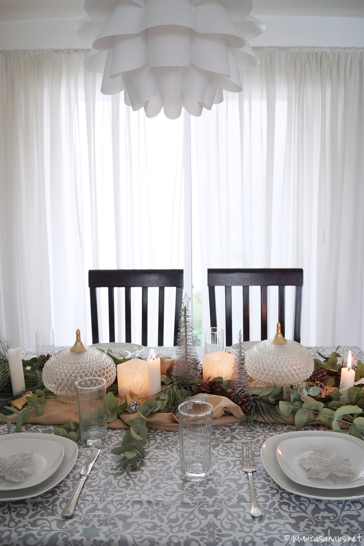 Our Christmas tablescape / Nuestra mesa de Navidad / casahaus.net