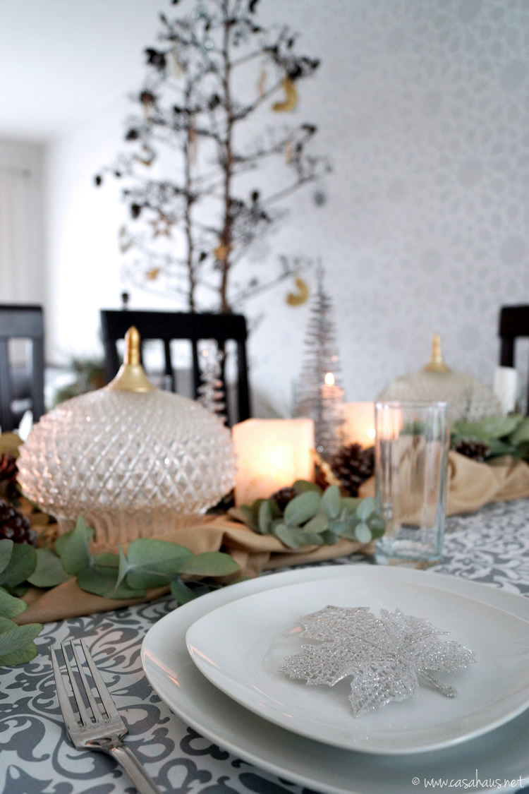 Our Christmas tablescape / Nuestra mesa de Navidad / casahaus.net
