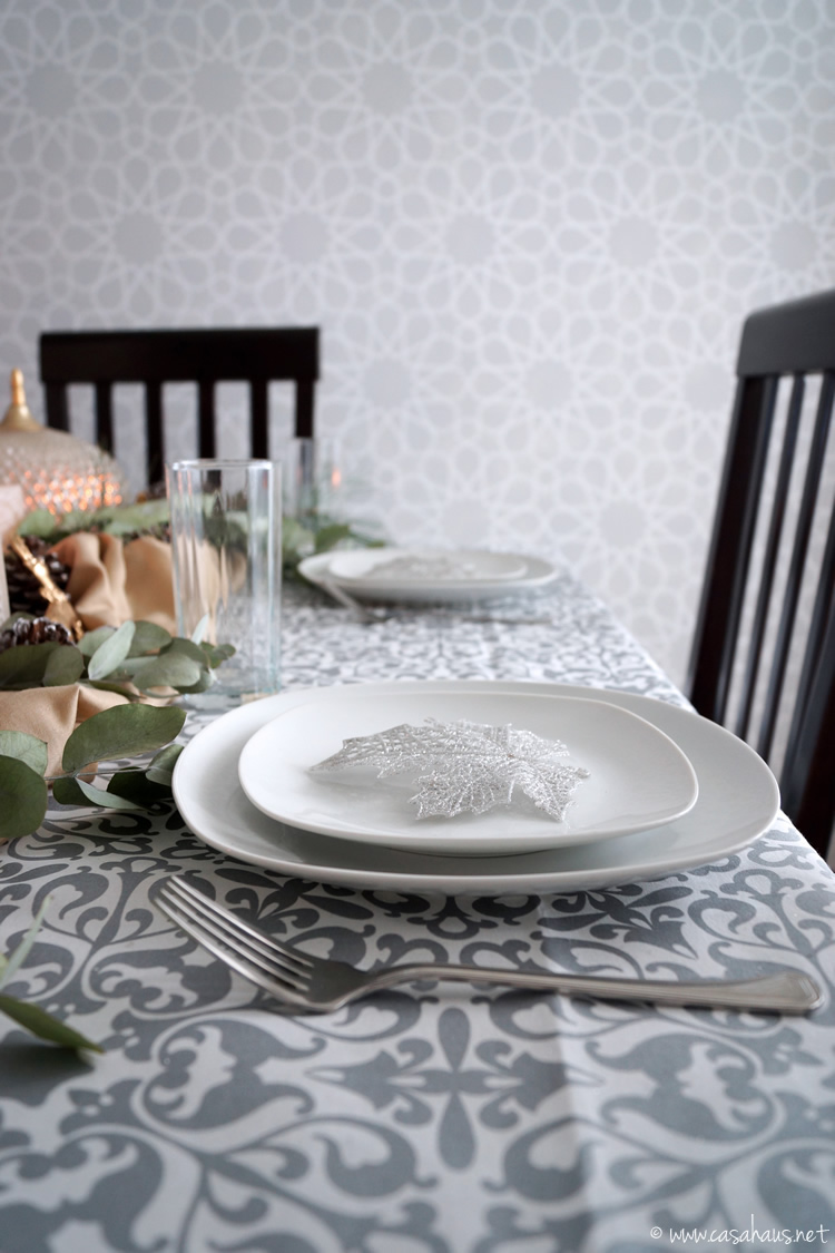 Our Christmas tablescape / Nuestra mesa de Navidad / casahaus.net