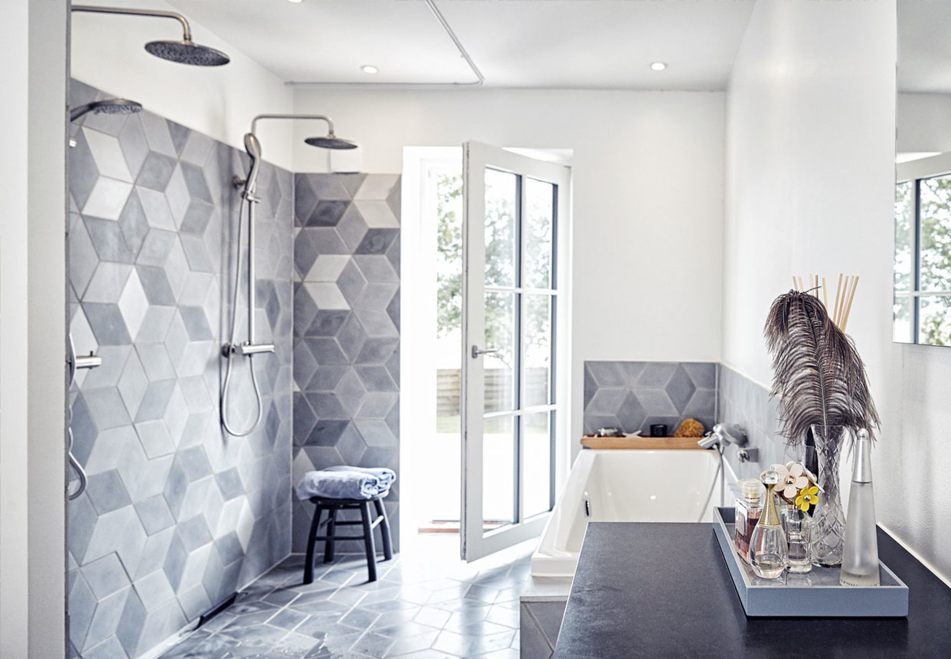 Hermosos techos altos en esta casa nórdica! / High ceilings and gorgeous spaces in this Nordic home