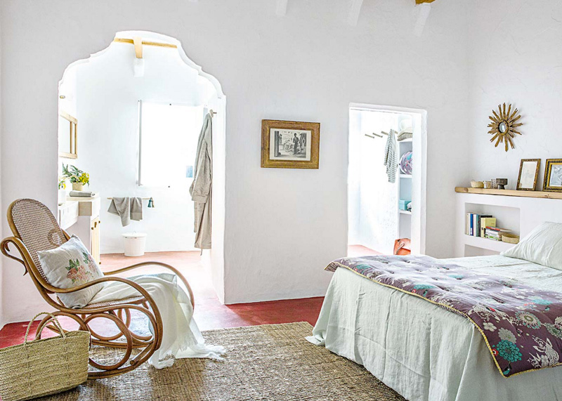 Summer home in Menorca / Una casa de verano en Menorca / casahaus.net