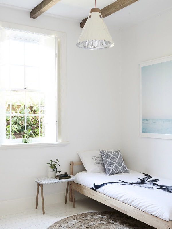 House tour: A Tiny Swedish Summer home in Sydney / Una casa pequeñita decorada al estilo nórdico en Australia - Casa Haus Decoracion